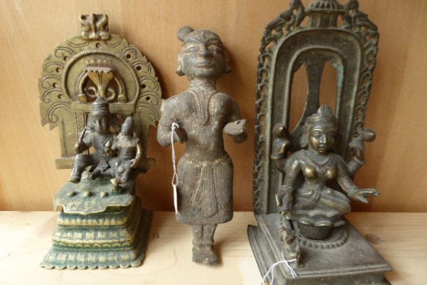 Khandoba mit Mhalsa und Lakshmi Durga - Asiatica Foth
