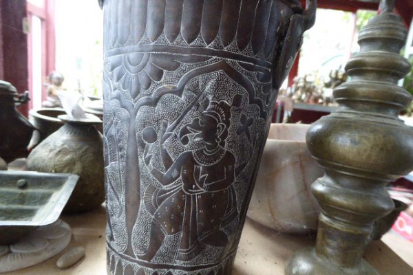 Kupfergfäß mit Götterdarstellungen - Asiatica Foth