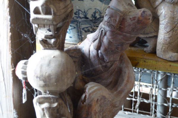 Meister Eisenkrücke - Holzfigur