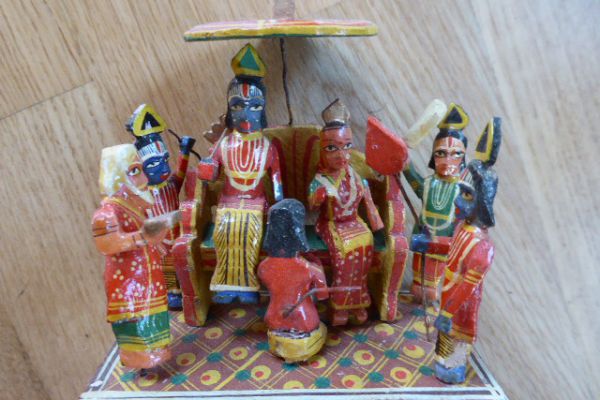 lackiertes Holz-Varanasi